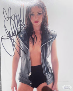 Danielle Harris signed HALLOWEENs 8x10  Comes with JSA sticker